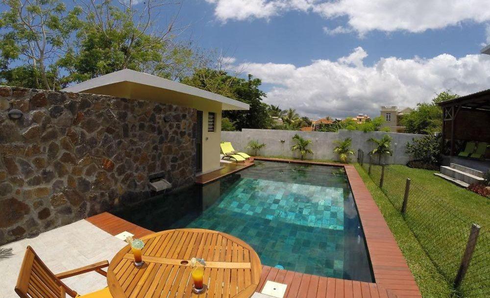 Villa Des Frangipanes La Gaulette Esterno foto
